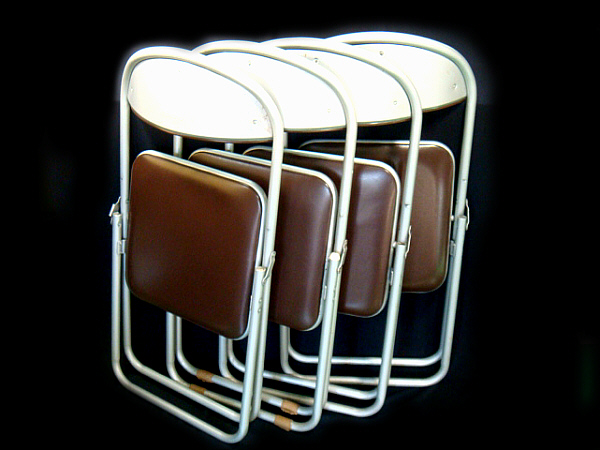 3Q 売切▼KOKUYO▼コクヨ▼折り畳みパイプ椅子▼４脚セット▼-