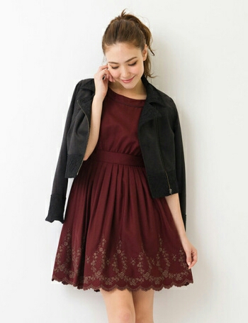 今期タグ付 レストローズ ローズサークル刺繍ワンピース MT