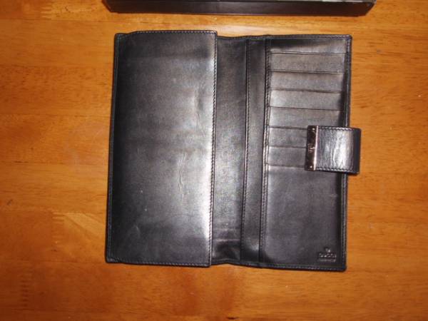 本物　ＧＵＣＣＩ　グッチ　長財布　キャンパス地　黒　箱入り