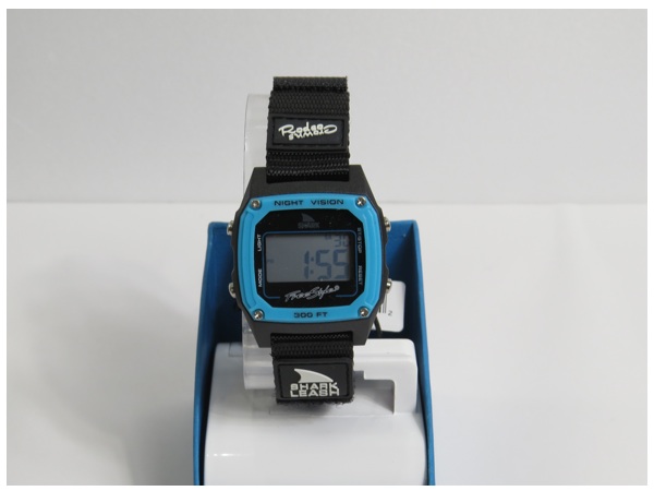 Shark シャーク Rodeo Crowns ロデオクラウンズ 腕時計 フリースタイル 売買されたオークション情報 Yahooの商品情報をアーカイブ公開 オークファン Aucfan Com