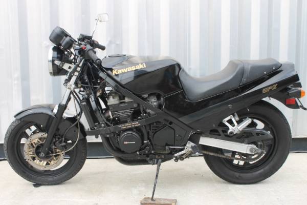 GPZ400R ネイキッド仕様 ZX400D モリワキフォーサイト装備の入札履歴