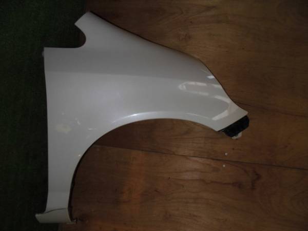 フィット　ＧＤ１　右フロントフェンダーパネル　【530209】0327