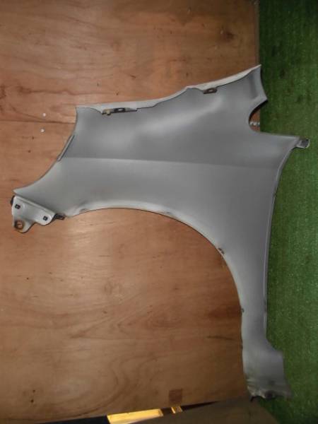 フィット　ＧＤ１　右フロントフェンダーパネル　【530209】0327