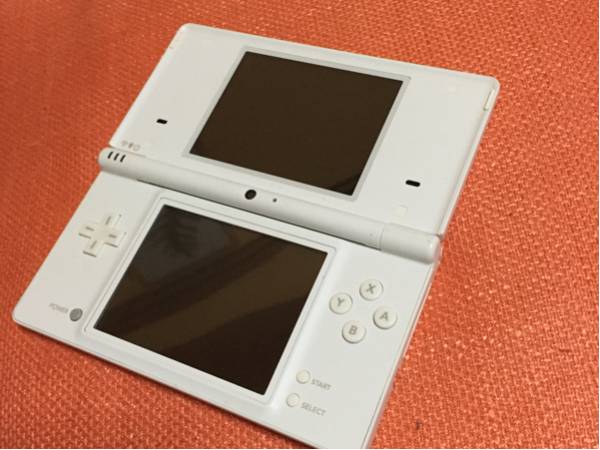 任天堂DSiホワイト中古_1