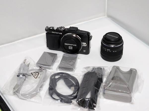 OLYMPUS E-PL5 レンズキット 予備BLS-5付， 保証残あり， 即決価格