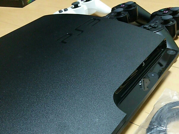PS3本体 CECH-3000A 160GBブラック+コントローラー×3個_2