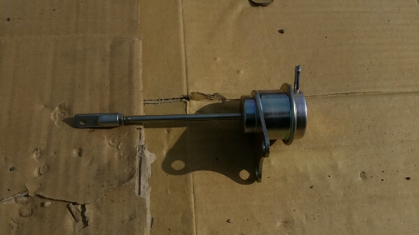 TRUST 強化アクチュエーター 新品