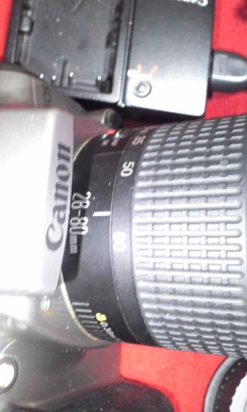 キヤノンEOSkissデジタルレンズ付き値下げ