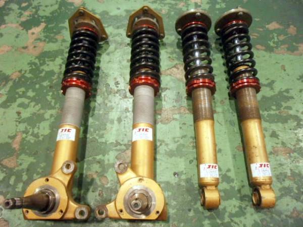 ｊｉｃ R30 R31 スカイライン F31 レパード ネジ式車高調 サスペンションキット 一式 売買されたオークション情報 Yahooの商品情報をアーカイブ公開 オークファン Aucfan Com