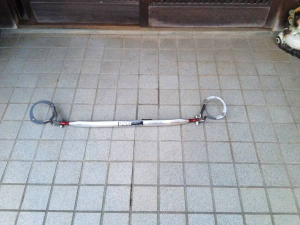 旧規格アルト/ワークス/セルボ用のフロントストラットタワーバー