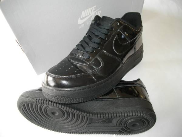 NIKE◆AIR　FORCE1 《パテント／黒◆28 【美品】