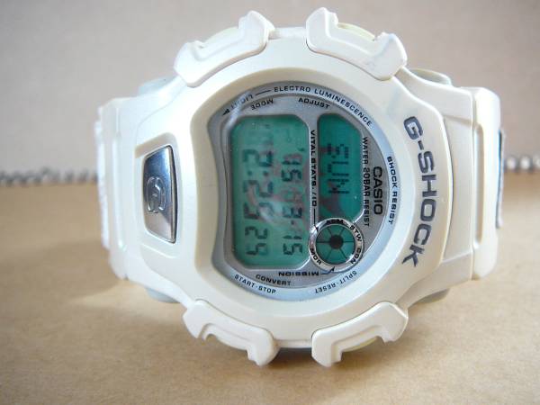 G-SHOCK DW-0098 ラバーズコレクション ドラゴン 白 中古品(ラバーズ 