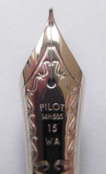 □ PILOT パイロット 万年筆 カスタム743 WA（ウェーバリー