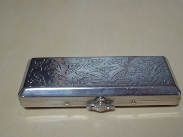 ヴィヴィアンウエストウッドのシガレットケース