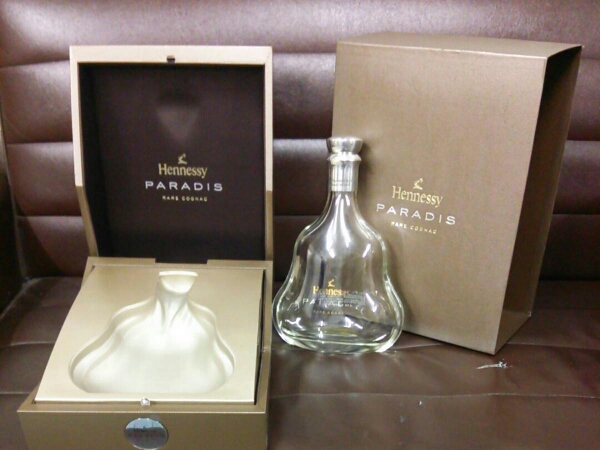 ヘネシーパラディス 空き瓶と化粧箱付