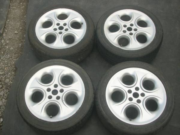 225/45-R17 アルファロメオ 純正 108-5H 7.5J-17　+41　6.8.9山