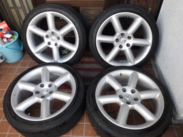 Z33純正ホィ―ル４本！