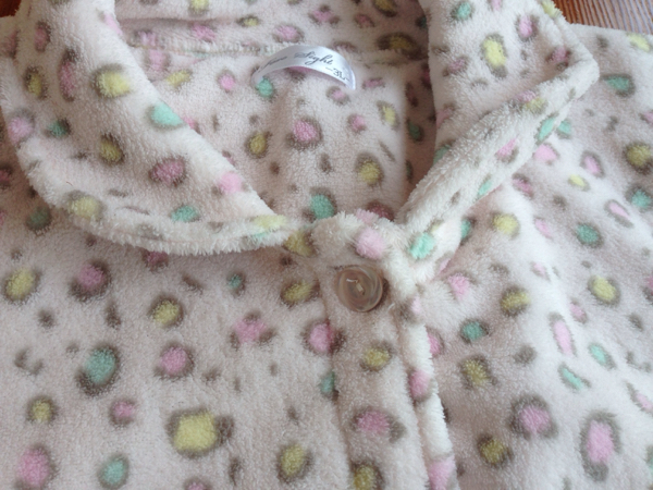 大きいサイズ 3l モコモコパジャマ上下 ピンク豹柄 しまむら製品 ナイトウエア パジャマ 売買されたオークション情報 Yahooの商品情報をアーカイブ公開 オークファン Aucfan Com