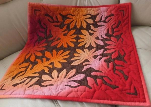 ハワイアンキルト・オヒアレフアのミニキルト・ハンドメイド