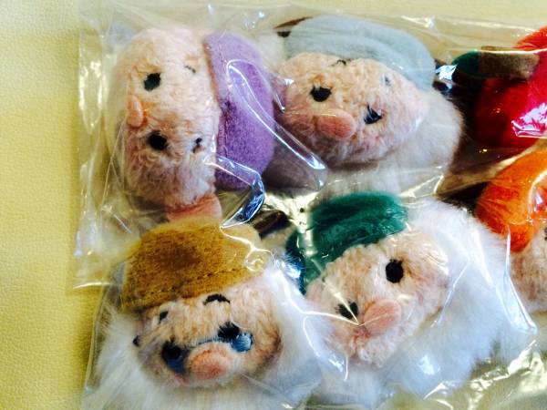 ツムツム 白雪姫 7人の小人 ヘアゴム ディズニーストア レア その他 売買されたオークション情報 Yahooの商品情報をアーカイブ公開 オークファン Aucfan Com