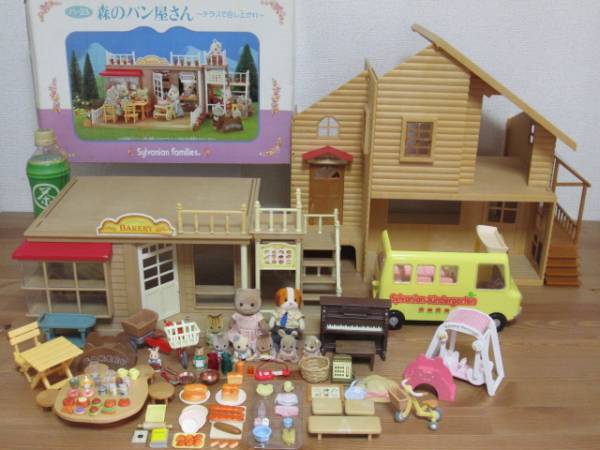 Bヌ30/シルバニア パン屋+バス+小物+人形★赤い屋根おまけ