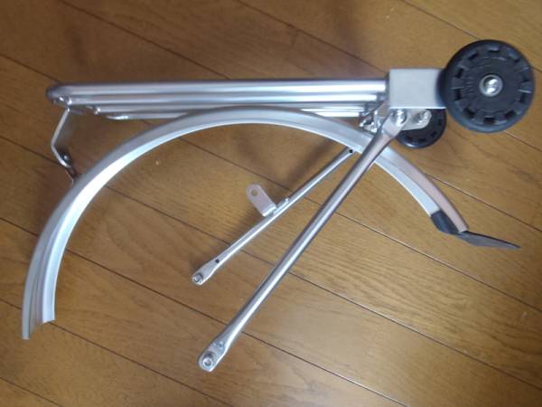 ブロンプトンNITTOリアキャリア、イージホイール付き ブロンプトンBROMPTON 日東NITTO リアキャリア(Easy Wheels付き)(リア
