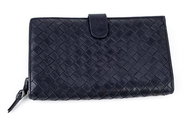 ボッテガヴェネタ 定番イントレチャート レザー 長財布 ブラック