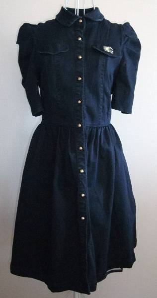 ロイスクレヨン デニムワンピース チュール付 矢口真理さん ロイスクレヨン 売買されたオークション情報 Yahooの商品情報をアーカイブ公開 オークファン Aucfan Com