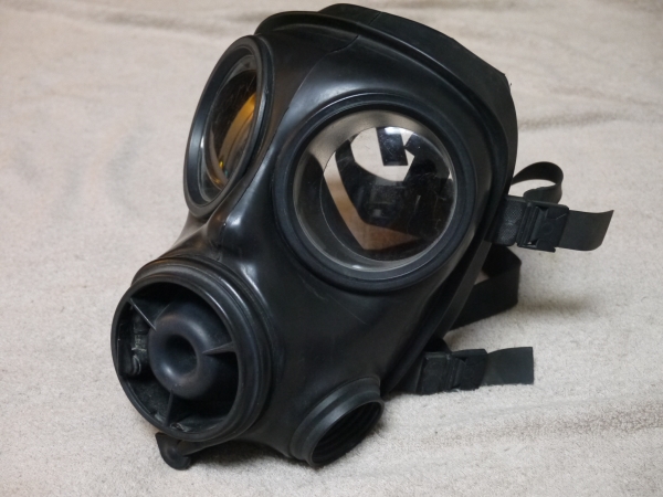 イギリス軍放出品ガスマスクS10　サイズ2　キャニスターなし