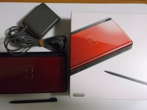 任天堂DSLite 本体　箱・充電器あり　クリムゾンブラック