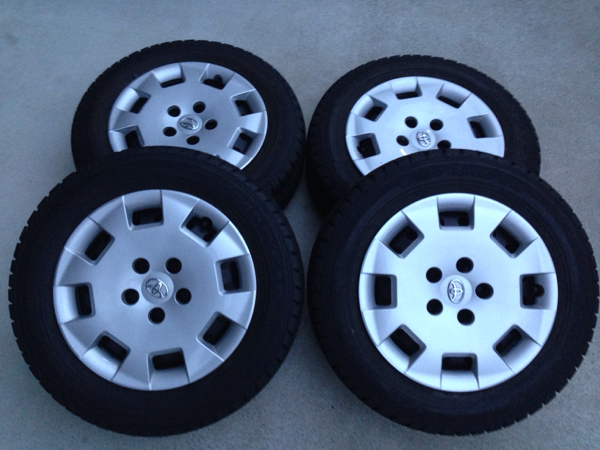 195/65R15 スタッドレス ４本 ノア ヴォクシー アイシス