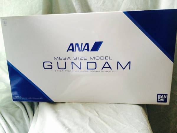 全日空（ANA）限定メガサイズガンプラ シャアザク等のおまけ付き
