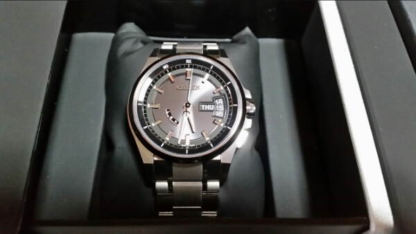 CITIZENアテッサ　エコドライブ電波チタン中古良品AS7100-59E