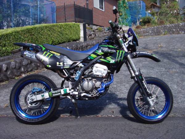 Ｄトラッカー　ＳＣＳモンスターエナジー仕様　2007年式