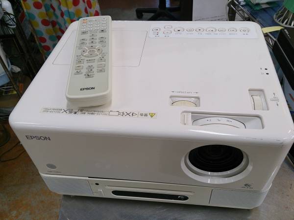☆EPSON/エプソン EMP-TWD10 DVD付きプロジェクター USED☆