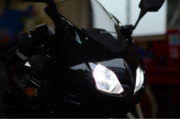 NINJA250R 08～12年 アイラインカウル FRP製品(カウル、フェンダー