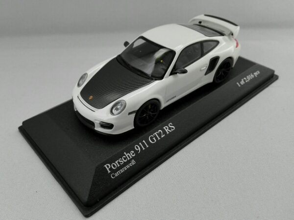 PMA 1/43 ポルシェ 911 GT2 RS (997 Ⅱ) 2010 ホワイト&カーボン