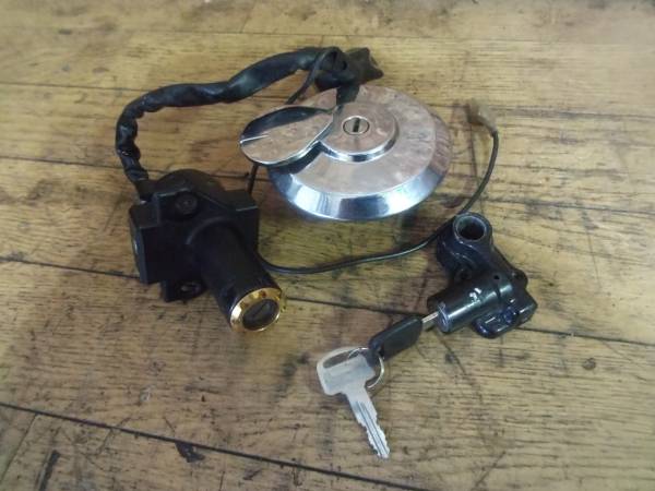 CBX400F NC07 キーボックスセット　IH17