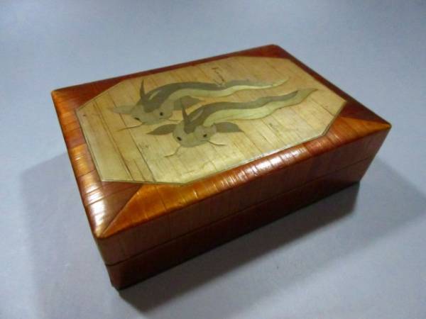 t511300 木製 象嵌細工 ナマズ 小物入 収納 木箱 木工芸 時代物