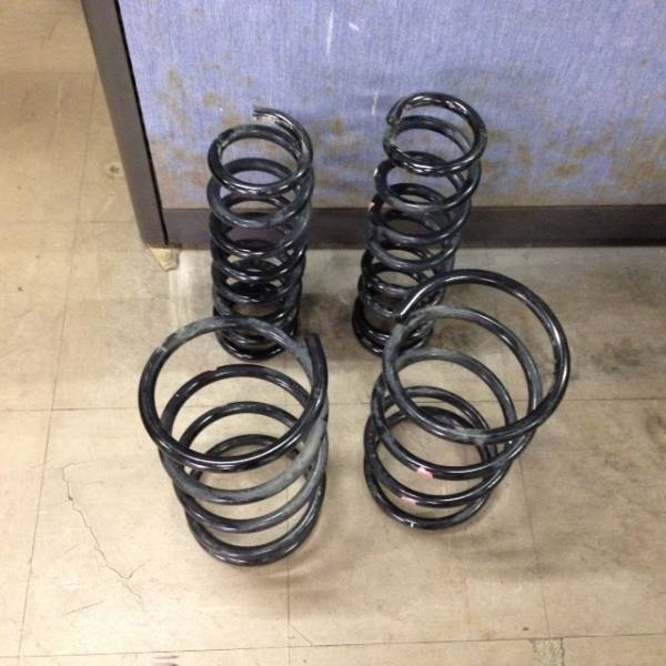 三菱　D5　純正　サスペンション　中古品