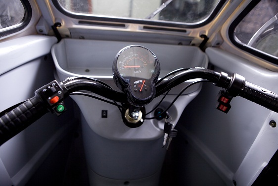 展示車 電動ミニカーピヨピヨ公道走行可能 白 四輪バギー 売買されたオークション情報 Yahooの商品情報をアーカイブ公開 オークファン Aucfan Com