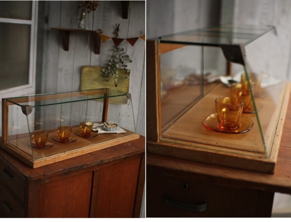 жdenbeeжアンティーク 台形の卓上ガラスケース/木枠/収納