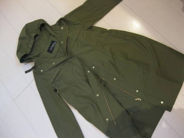 新品スプリングコート　ストロベリーフィールズ　トレンチコート