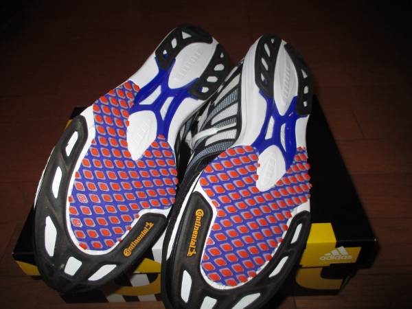 美品アディダス　アディゼロタクミレンブーストワイド２７　送無