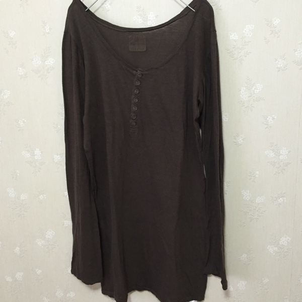 美品TOUJOURSヘンリーカットソーブラウン・トゥジューLUXE