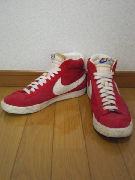 ナイキスニーカー 赤ハイカット バックスキン US10(28.0cm)｜売買されたオークション情報、yahooの商品情報をアーカイブ公開 - オークファン 28.0cm