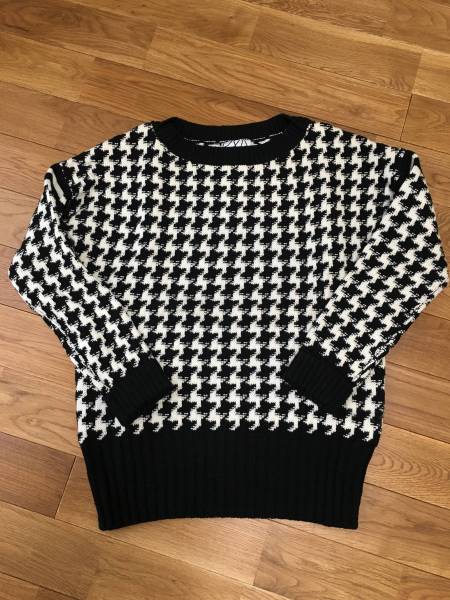 新品未着用【プランピーナッツplumpynuts千鳥柄ニット】