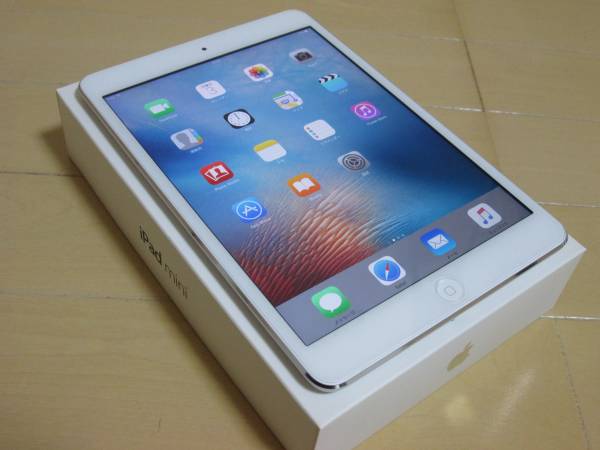 新品同様 iPad mini2 Wi-Fi 64GB シルバー おまけ多数