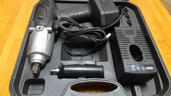 充電式電動インパクトレンチ。難あり