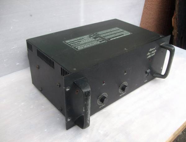 BGW 750B パワーアンプ プロ用 中古 ホビー、カルチャー 楽器、器材